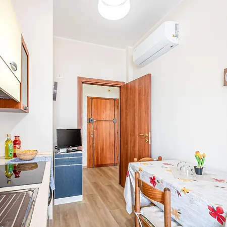 Apartman 150 Mt From The Sea - Air Conditioning And Balcony