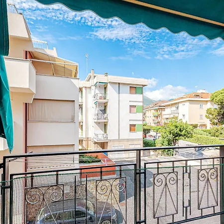 150 Mt From The Sea - Air Conditioning And Balcony Apartman Loano