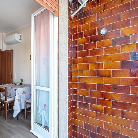 150 Mt From The Sea - Air Conditioning And Balcony Apartman Loano