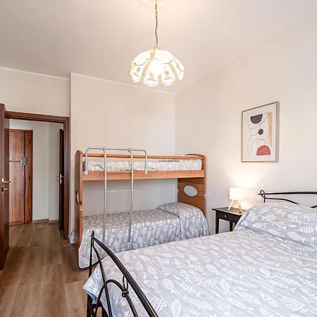 150 Mt From The Sea - Air Conditioning And Balcony Apartman Loano