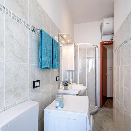 150 Mt From The Sea - Air Conditioning And Balcony Apartman *