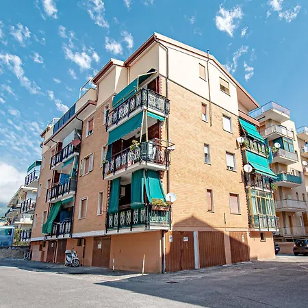 150 Mt From The Sea - Air Conditioning And Balcony Apartman Loano